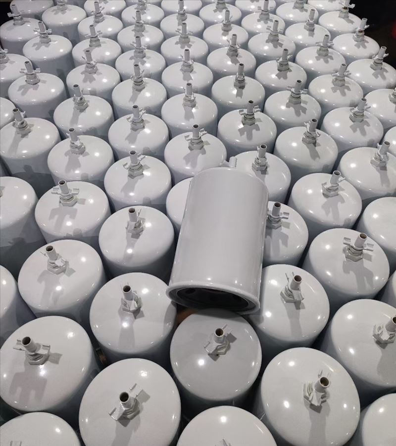 Filtre à carburant à visser NG5900 P550735