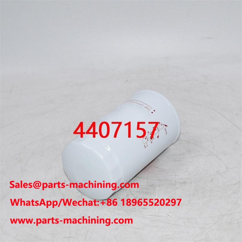 Filtre à carburant 4407157 84160262 pour grue sur chenilles
