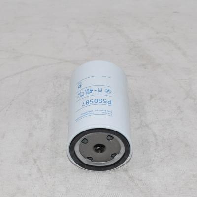 Filtre à carburant de remplacement P550587