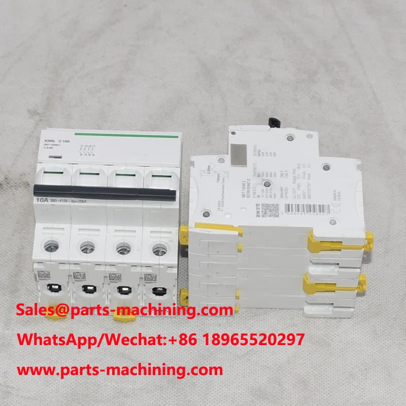Disjoncteur miniature IC65L-C10A-4P IC65L-C10A4P 15 kA 4P 10 A