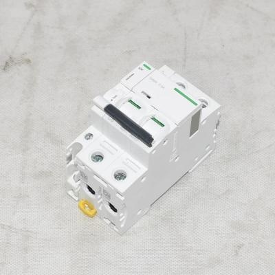 Disjoncteur IC65N 2P C 6A 400 V 6 kA