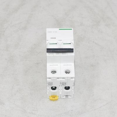 Disjoncteur à vide IC65N 2P C10A A9F18210