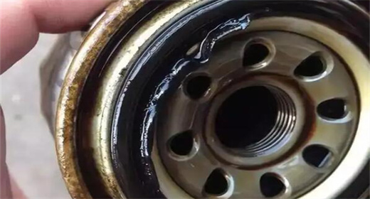 Si mon filtre à huile est desserré, qu'adviendra-t-il de ma voiture&nbsp;?