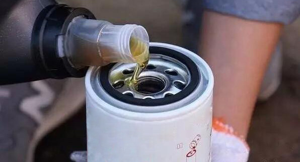 N'installez pas le filtre directement ! Ou attendez que l'injecteur de carburant soit remplacé&nbsp;!